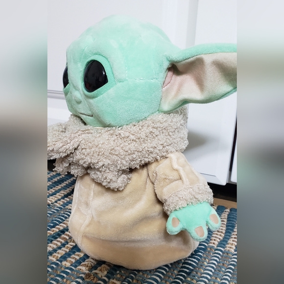 Star Wars Mandalorian Mattel Baby Yoda Plush Doll - Picture 3 of 6